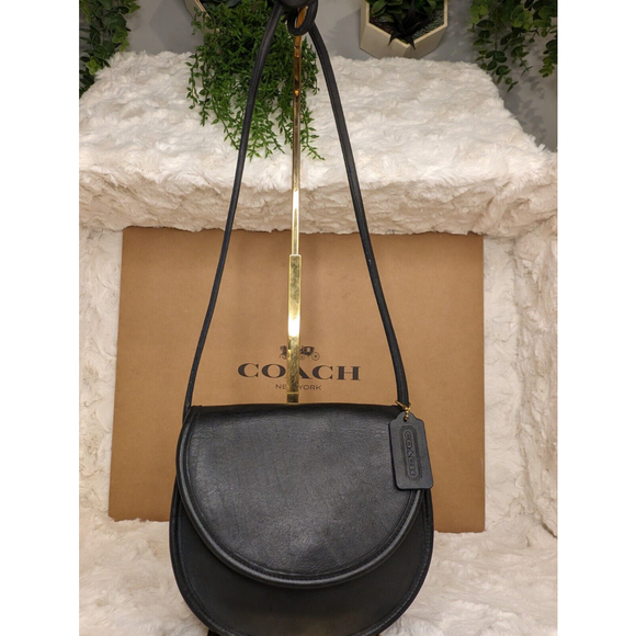 Coach Handbags - Vintage Coach Casey black leather  bag small crossbody shoulder bag Made USA EUC